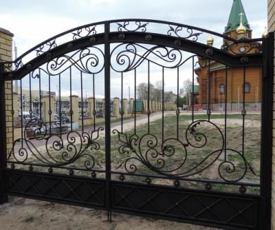 Кованые распашные ворота г.Дзержинск Нижегородская область ул.Попова 2013г 